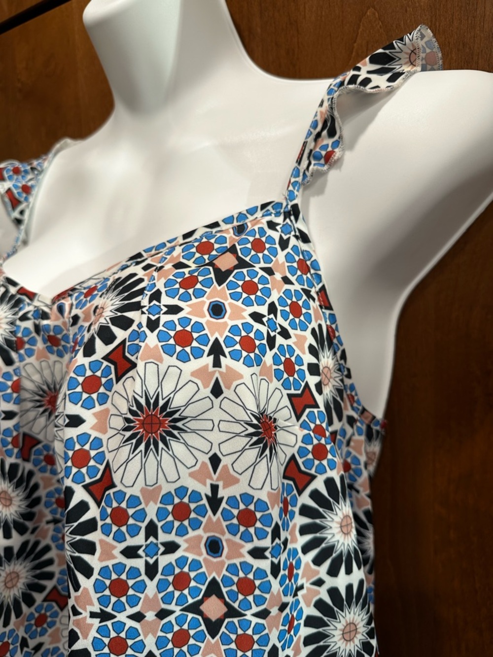 Modcloth Mosaic Floral Ruffle-Shoulder Cami - Picture 2 of 4
